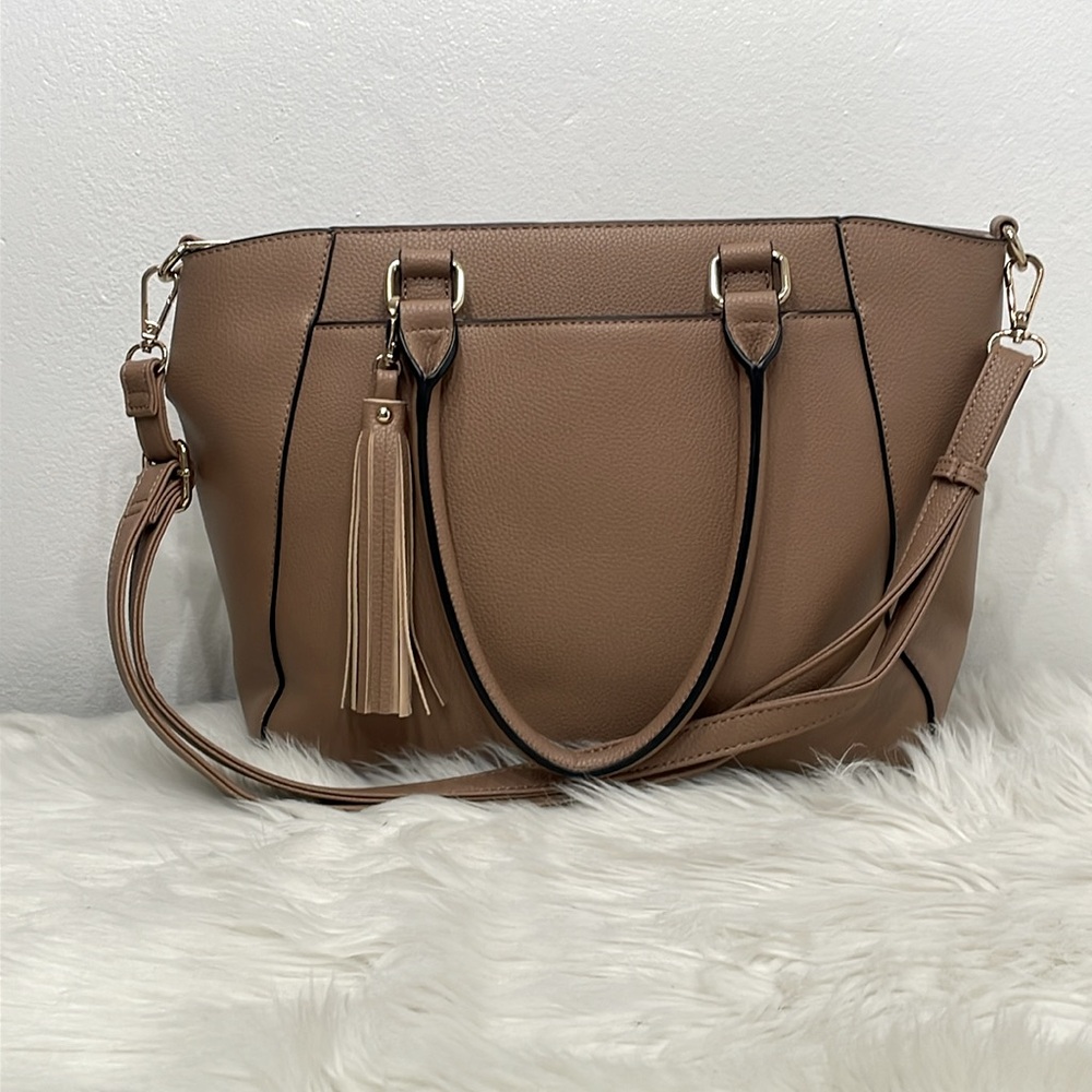 G.H BASS & CO Bag - Picture 2 of 14